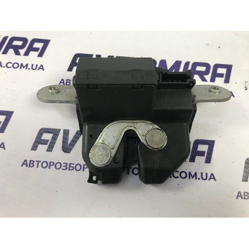 Замок кришки багажника Opel Corsa D HB 5дв. 2006-2014 55701971